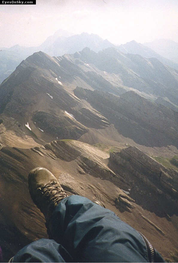 Fly-Parapente/Annecy-Planfait/05chainearavis.jpg