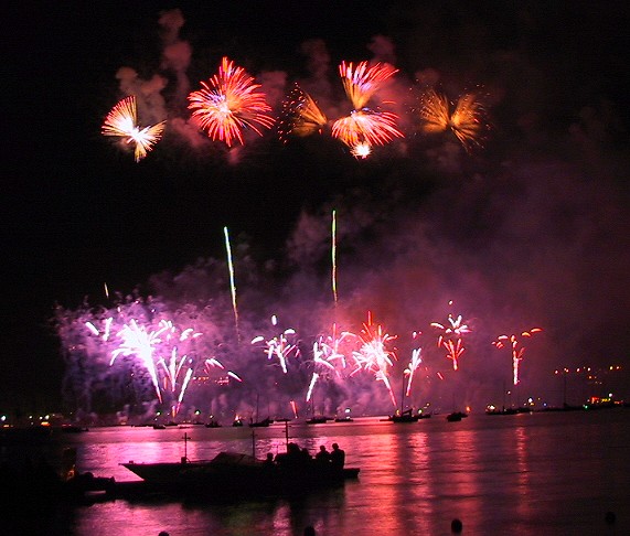 HauteSavoie/zAnnecy/FeteDuLac/2001-3/120-2084_imgg.jpg