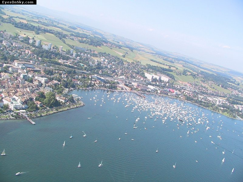 Suisse/Leman/LaGalere/FromSky/107-0791_imgg.jpg